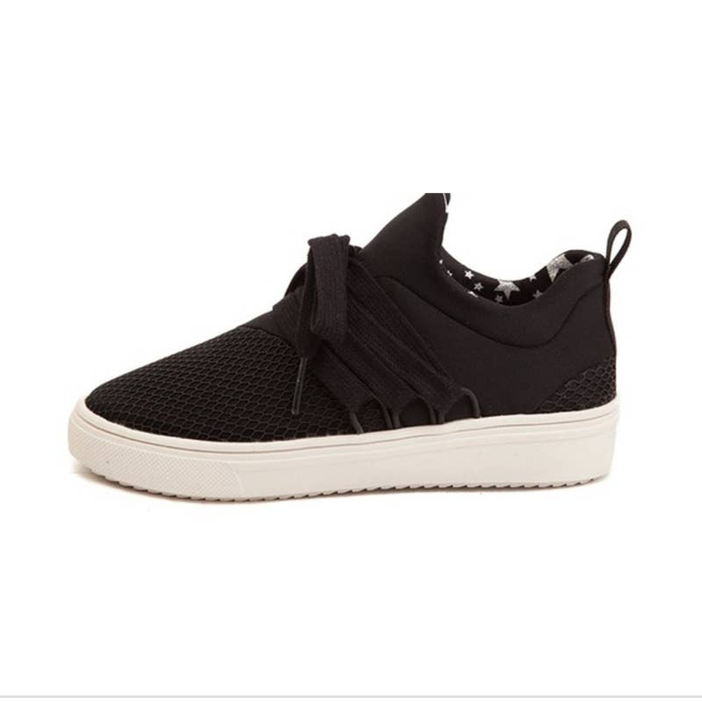 SALE‼️ MADDEN GIRL PRANCER casual sneakers